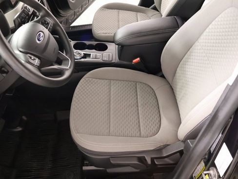 Used 2021 Ford Escape SE image 10