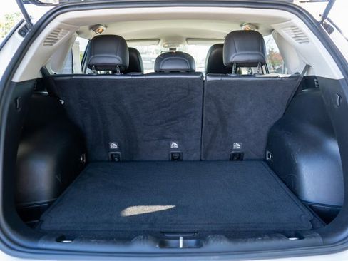 Used 2018 Jeep Compass Latitude w/ Cold Weather Group image 10