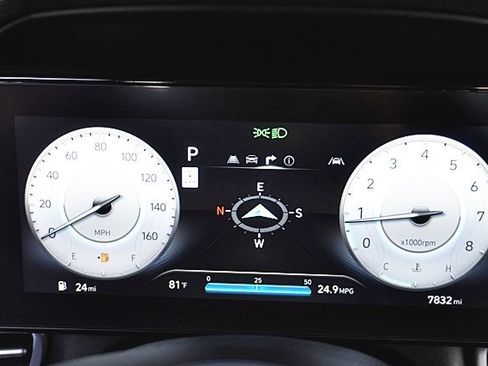 Certified 2025 Hyundai Elantra SEL image 31