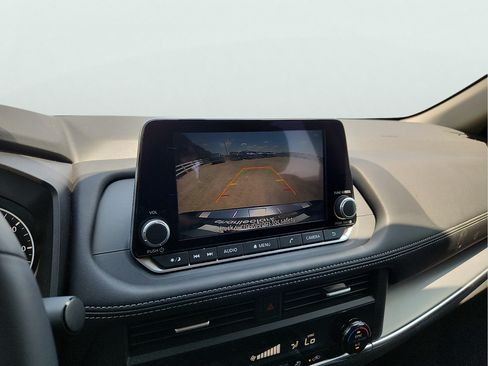 Used 2026 Nissan Rogue SV FWD image 21