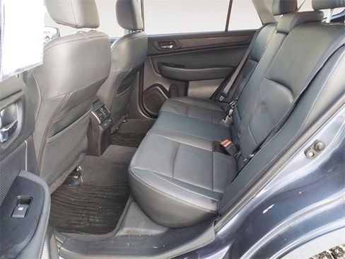 Used 2017 Subaru Outback 3.6R Limited image 13