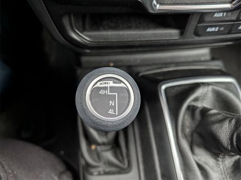 Used 2022 Jeep Gladiator Sport image 20