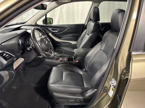 Used 2024 Subaru Forester Limited w/ Convenience Package AWD/4WD image 3