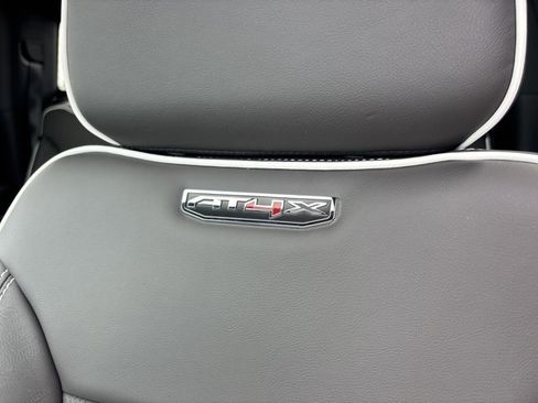 New 2026 GMC Sierra 1500 AT4X w/ LPO, Black Badging Package AWD/4WD image 23