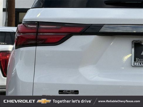 Certified 2022 Chevrolet Traverse Premier w/ Redline Edition image 10