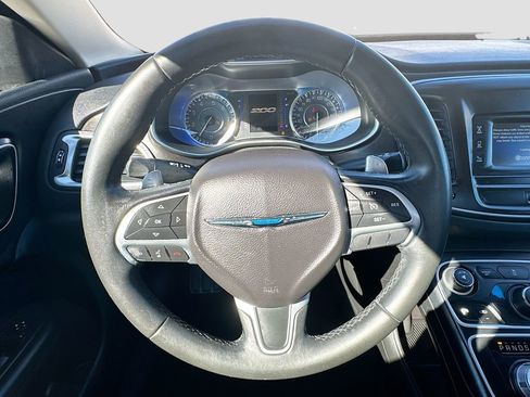Used 2016 Chrysler 200 Limited image 11