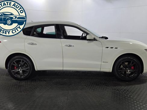 Used 2019 Maserati Levante GranLusso AWD/4WD image 8
