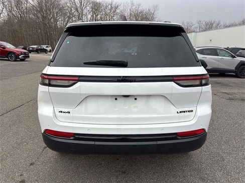 New 2025 Jeep Grand Cherokee Limited w/ Black Appearance Package image 3