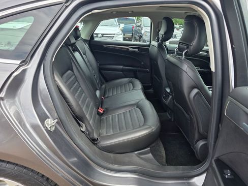 Used 2014 Ford Fusion SE w/ Equipment Group 202A FWD image 22