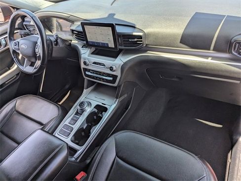 Used 2020 Ford Explorer XLT w/ Equipment Group 202A image 12