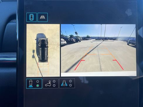 New 2026 GMC Terrain Denali w/ LPO, Floor Liner Package image 22