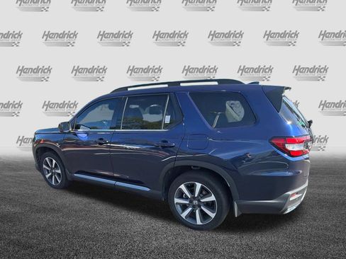 Used 2025 Honda Pilot Touring image 8