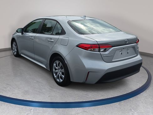 Used 2023 Toyota Corolla LE FWD image 7