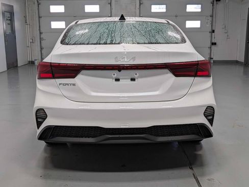 Used 2024 Kia Forte LXS w/ LXS Technology Package FWD image 9