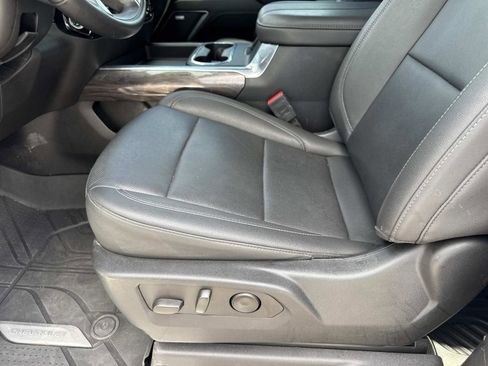 Used 2025 Chevrolet Silverado 2500 LTZ w/ Trail Boss Package AWD/4WD image 19