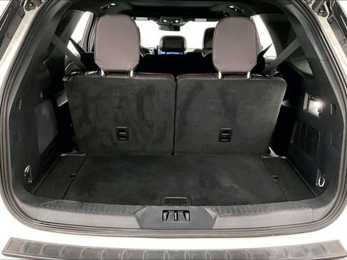 Used 2025 Ford Explorer Platinum image 40