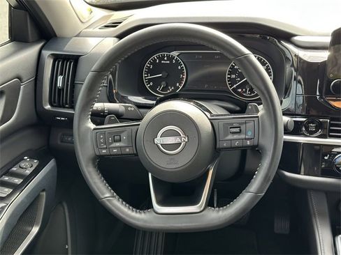 Certified 2025 Nissan Pathfinder SL w/ SL Premium Package image 25