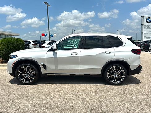 New 2026 BMW X5 sDrive40i w/ Premium Package RWD image 5