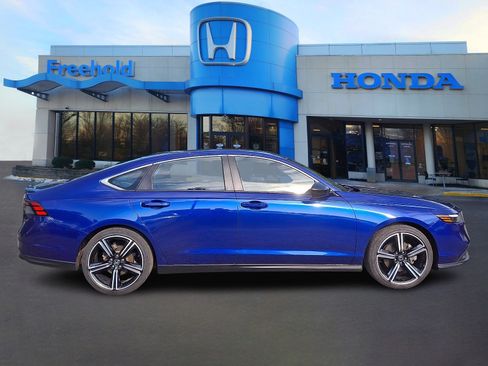 Used 2024 Honda Accord Sport image 7