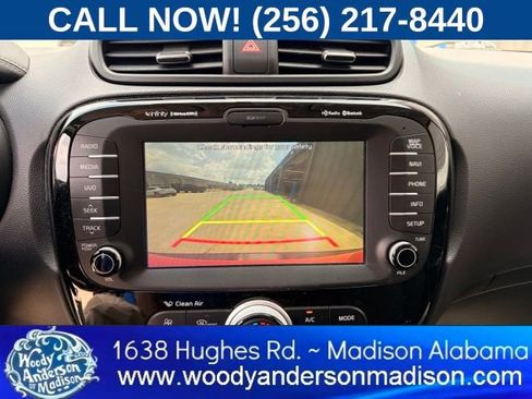 Used 2015 Kia Soul + w/ Audio Package FWD image 11
