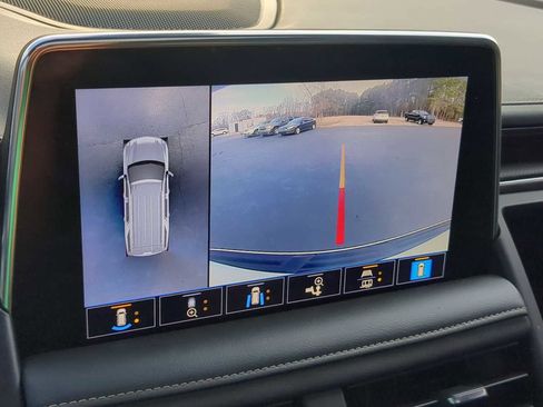 Used 2021 Chevrolet Tahoe Premier w/ Premium Package image 21