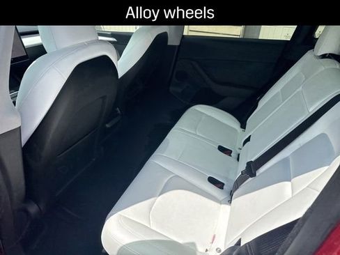 Used 2024 Tesla Model Y 2WD image 15