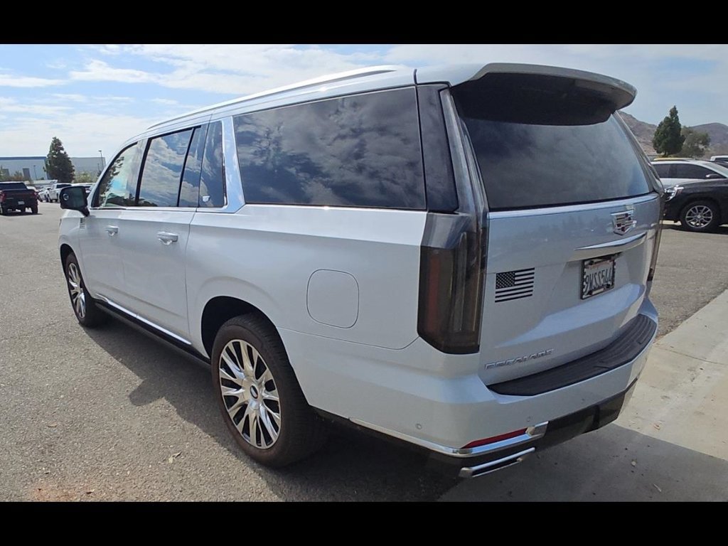 Used 2026 Cadillac Escalade ESV Platinum Luxury w/ LPO, Floor Liner Package AWD/4WD image 8