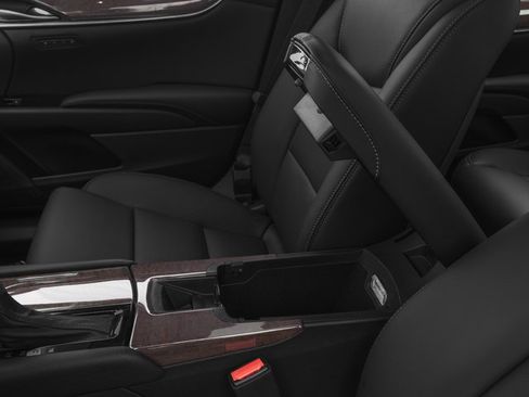 Used 2016 Cadillac XTS Luxury w/ Driver Awareness Package FWD image 17