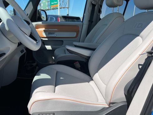 New 2025 Volkswagen ID. Buzz 1st Edition image 27