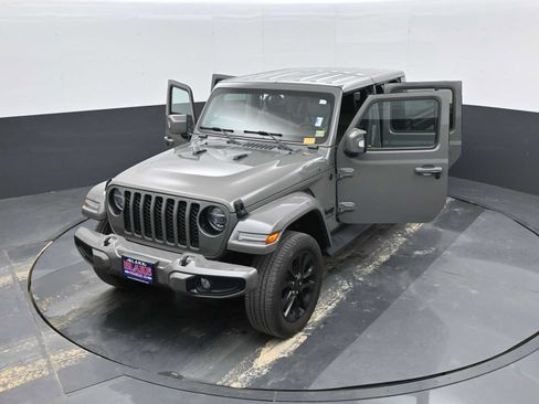 Used 2022 Jeep Gladiator Overland AWD/4WD image 37