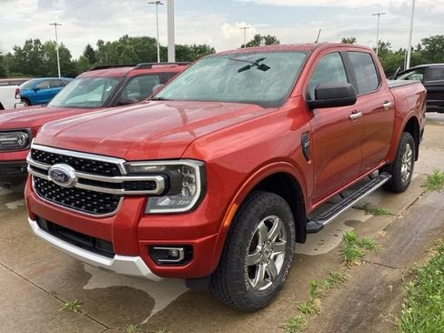 Used 2024 Ford Ranger XLT w/ FX4 Off-Road Package AWD/4WD image 2