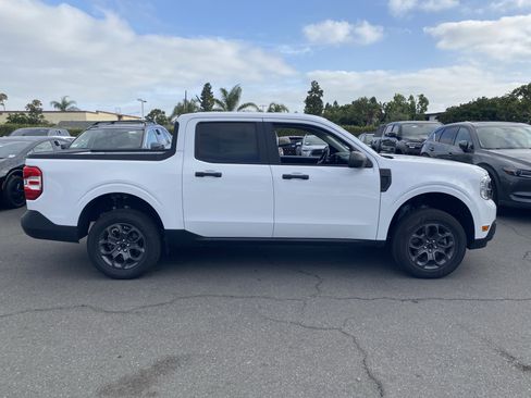 Used 2022 Ford Maverick XL FWD image 2