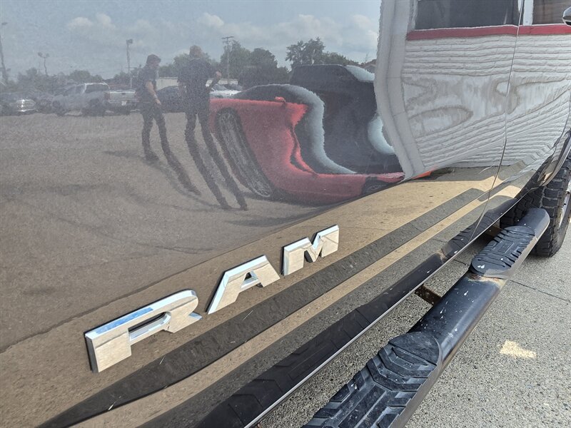 Used 2019 RAM 1500 Laramie w/ Sport Appearance Package AWD/4WD image 35