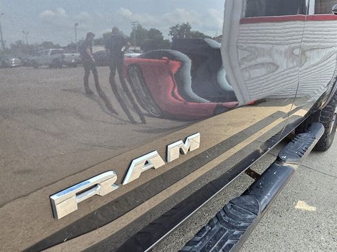 Used 2019 RAM 1500 Laramie w/ Sport Appearance Package AWD/4WD image 35