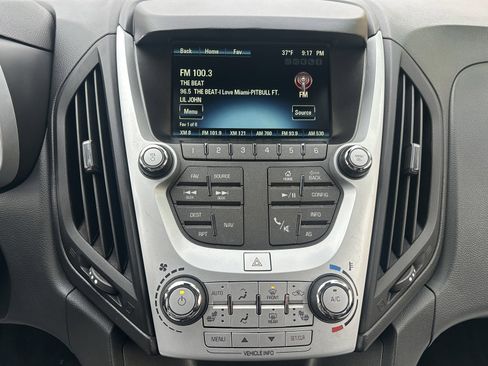 Used 2017 Chevrolet Equinox LT w/ Convenience Package image 11