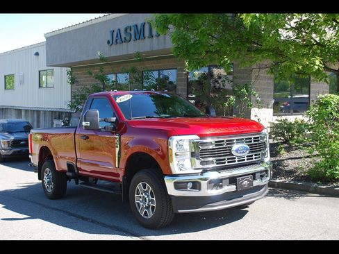 Used 2025 Ford F350 XLT w/ Snow Plow Prep Package AWD/4WD image 1