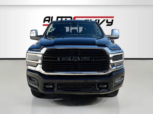 Used 2023 RAM 3500 Laramie AWD/4WD image 2