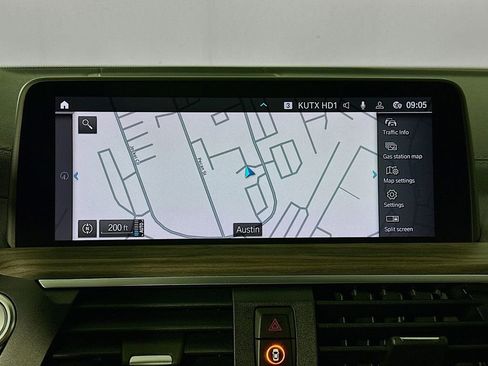 Used 2020 BMW X3 xDrive30e w/ Executive Package image 13