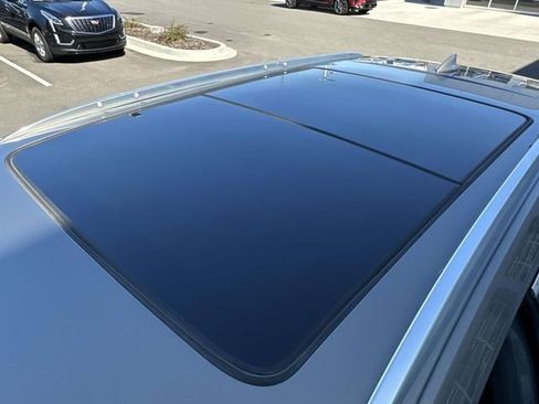 Used 2017 Cadillac XT5 Luxury w/ Driver Awareness Package image 51