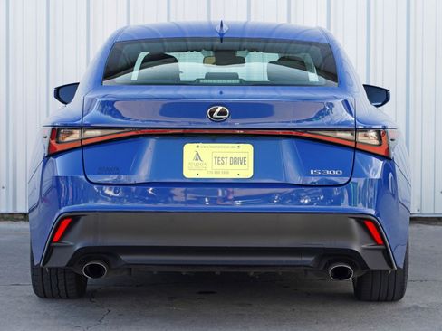 Used 2022 Lexus IS 300 w/ Accessory Package RWD image 10