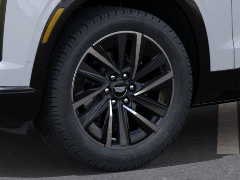 New 2026 Cadillac Vistiq Luxury w/ LPO, Floor Liner Package AWD/4WD image 9