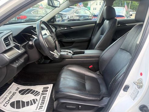 Used 2016 Honda Civic Touring image 9