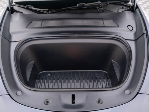 Used 2023 Tesla Model Y Long Range image 33