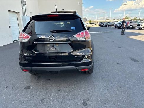 Used 2016 Nissan Rogue SV w/ SV Premium Package AWD/4WD image 11