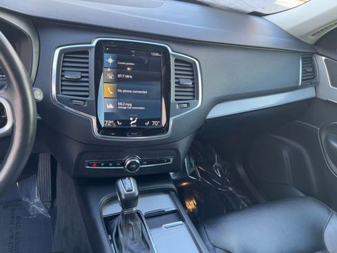 Used 2021 Volvo XC90 T5 Momentum w/ Protection Package image 19