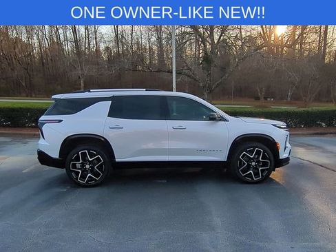 Used 2025 Chevrolet Traverse High Country image 6