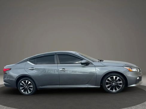 Used 2020 Nissan Altima 2.5 S w/ Driver Assist Package FWD image 4