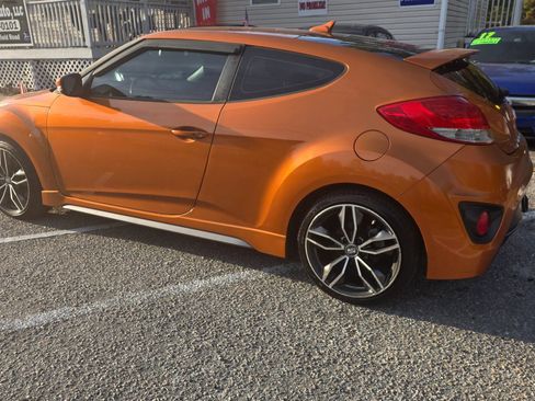 Used 2013 Hyundai Veloster Turbo image 2