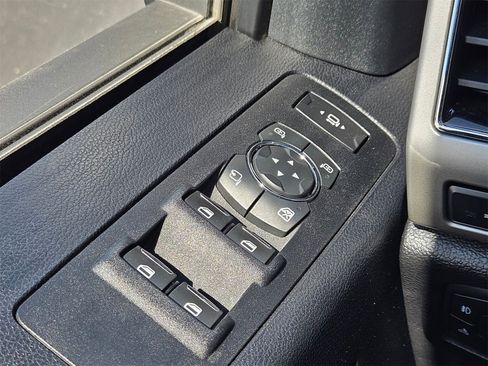 Certified 2020 Ford F250 Lariat w/ Lariat Ultimate Package image 13