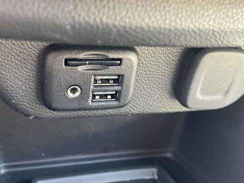 Used 2022 Chevrolet Traverse LT w/ LT Premium Package image 24